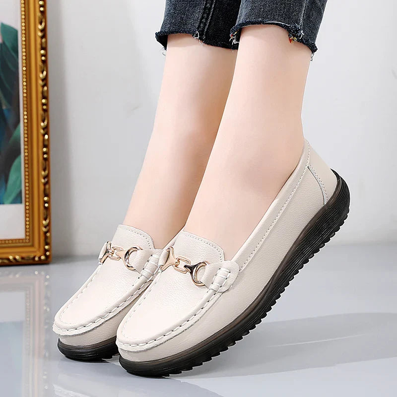 New all-match single shoes real leather foot loafers metal buckle shallow mouth Korean version of mother casual women's shoes