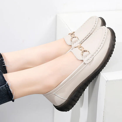 New all-match single shoes real leather foot loafers metal buckle shallow mouth Korean version of mother casual women's shoes