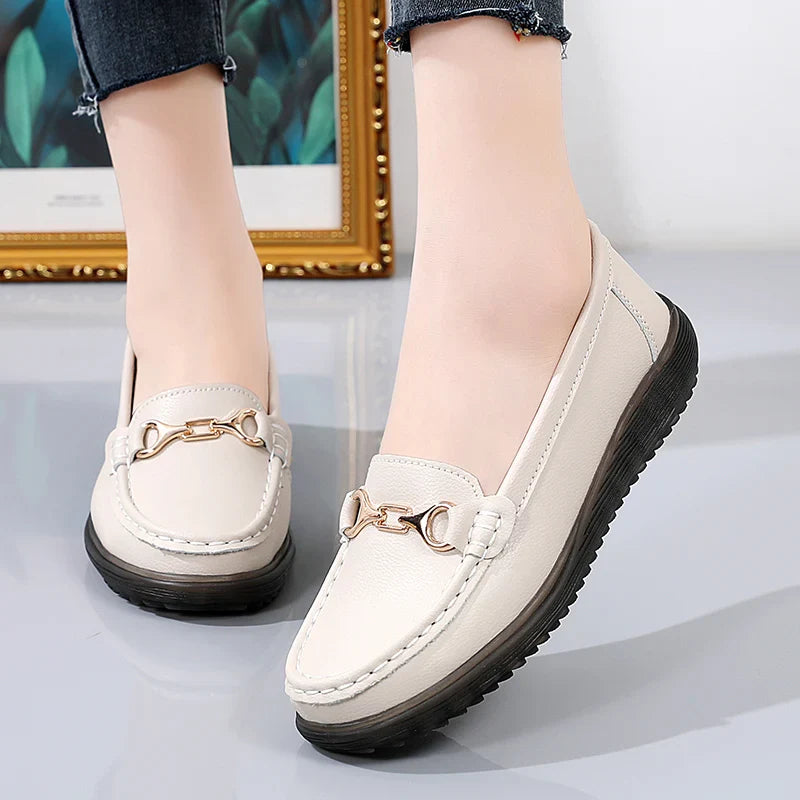 New all-match single shoes real leather foot loafers metal buckle shallow mouth Korean version of mother casual women's shoes