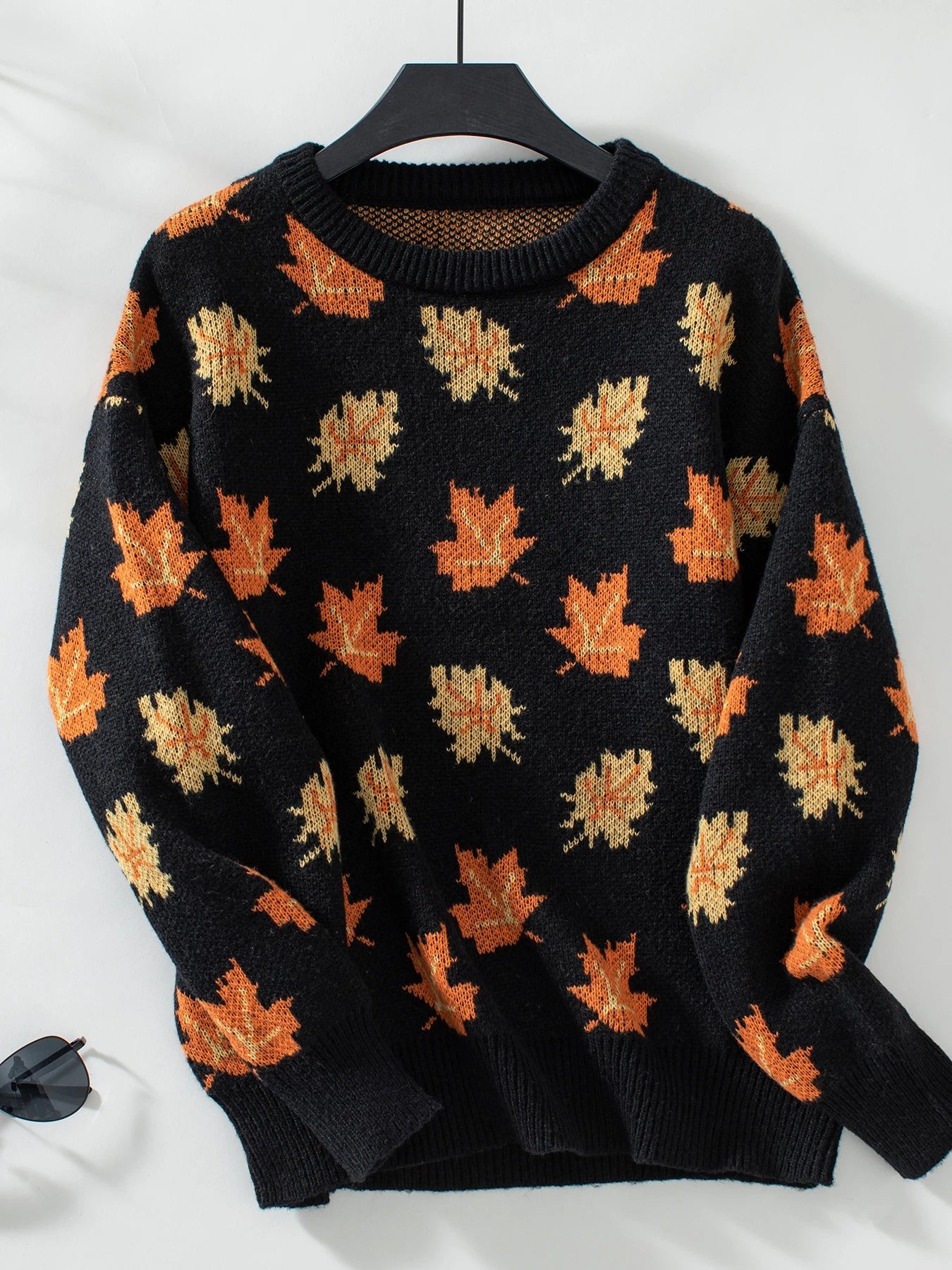 Autumn and Winter New Maple Leaf Pattern Pullover Knitted Women's Commuter Round Neck Sweater Top